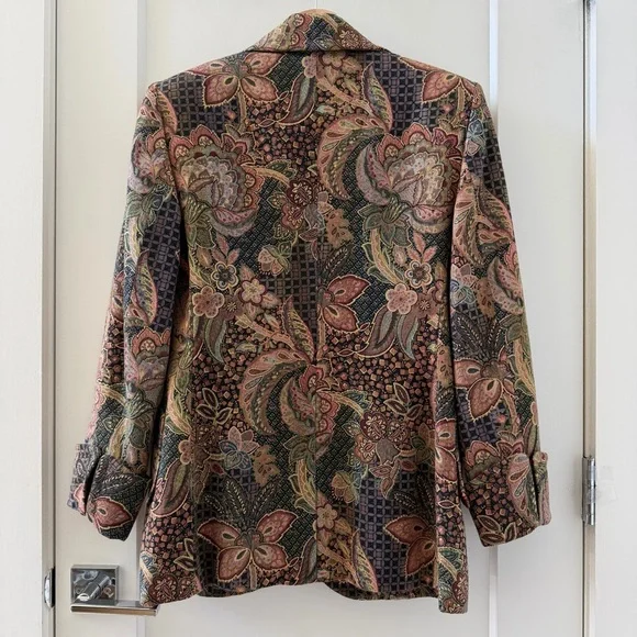 ❌❌SOLD❌❌ Vintage Christian Lacroix paisley tapestry blazer with rhinestone Sz 10 - Picture 4 of 12